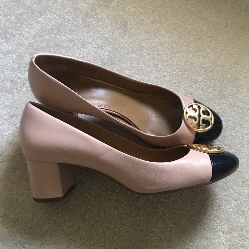 Tory Burch Chelsea Cap Toe Pumps